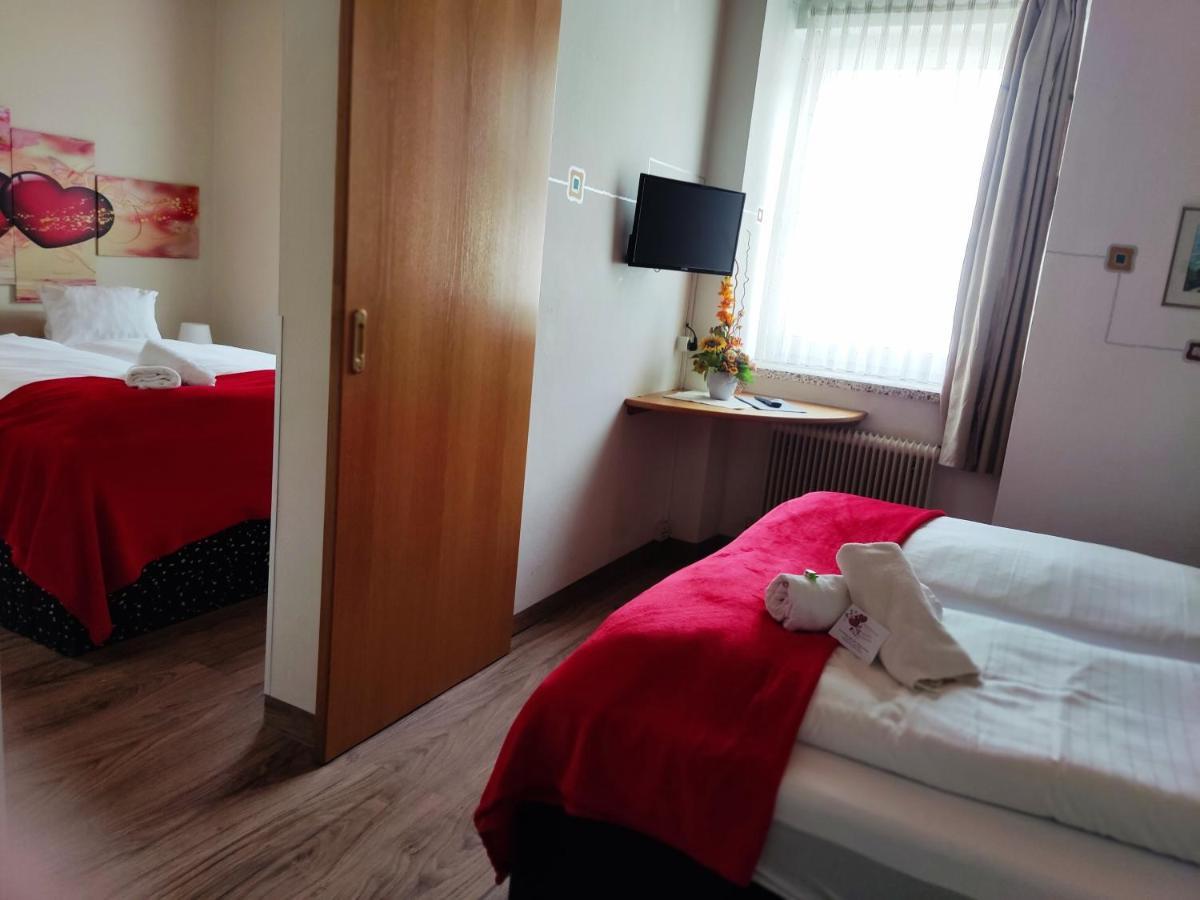 Hotel Kirchenwirt バド クラインキルヒハイム エクステリア 写真