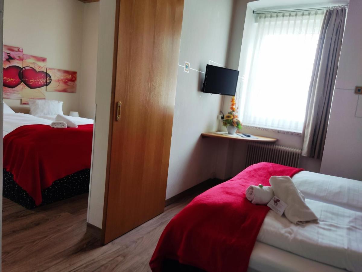 Hotel Kirchenwirt バド クラインキルヒハイム エクステリア 写真