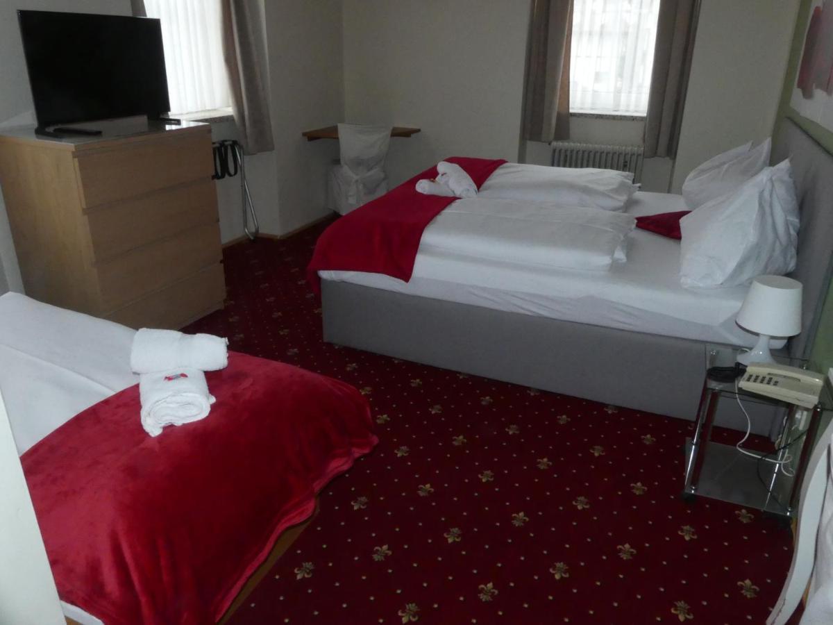 Hotel Kirchenwirt バド クラインキルヒハイム エクステリア 写真
