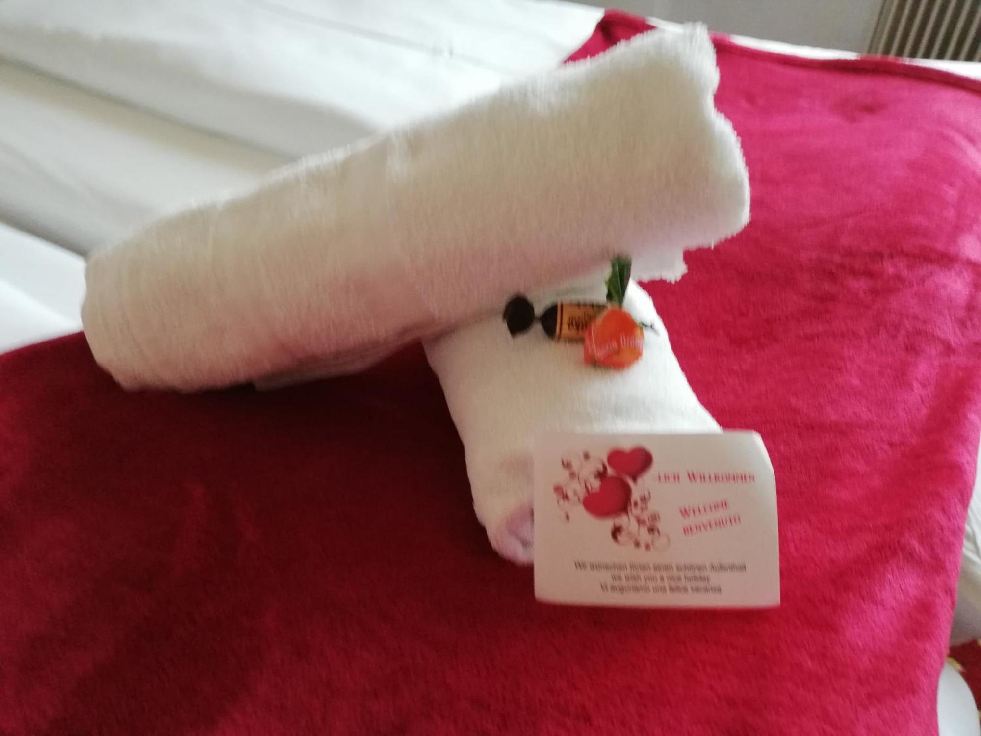 Hotel Kirchenwirt バド クラインキルヒハイム エクステリア 写真
