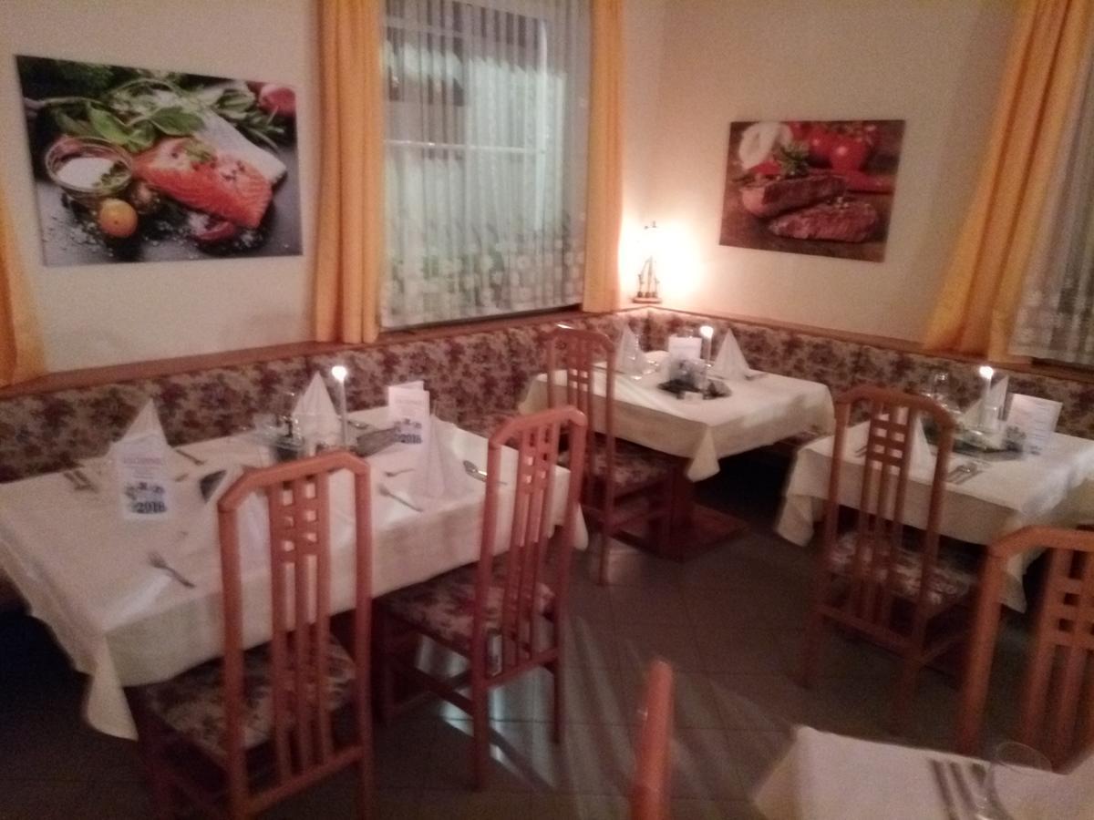 Hotel Kirchenwirt バド クラインキルヒハイム エクステリア 写真