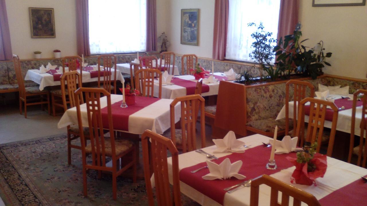 Hotel Kirchenwirt バド クラインキルヒハイム エクステリア 写真